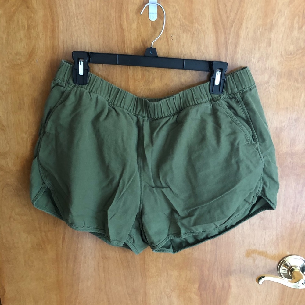 Green Soft Shorts with Pockets